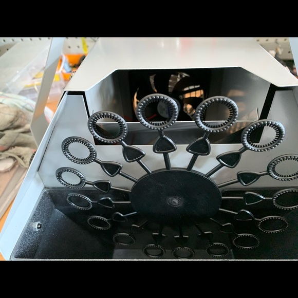 Bubble machine for parties - Picture 2 of 8